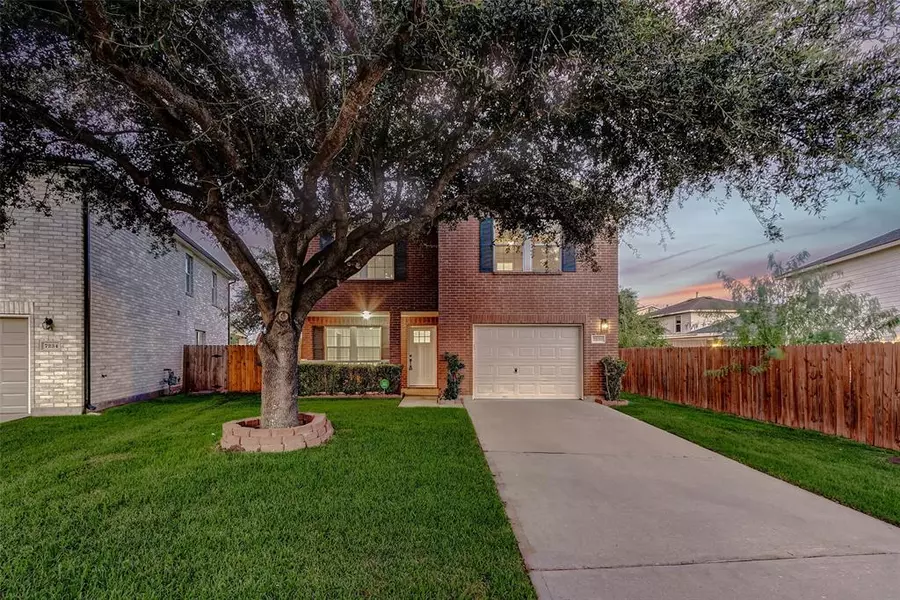 7230 Enchanted Creek DR, Cypress, TX 77433