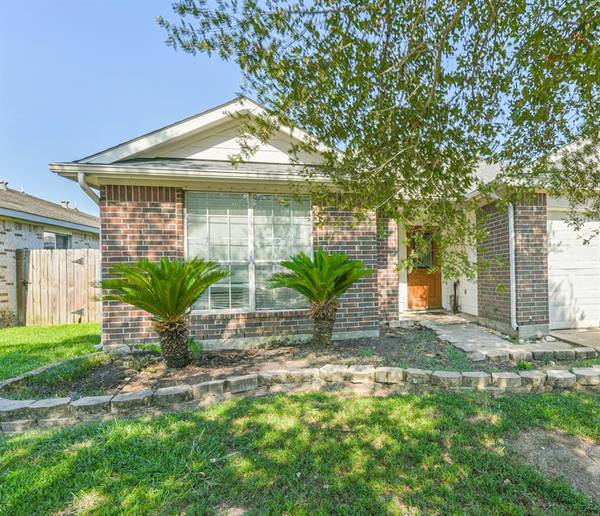 2907 Gladespring LN, Dickinson, TX 77539