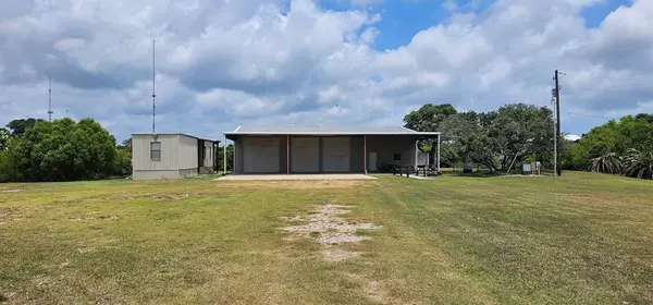 3162 W Monroe, Port O Connor, TX 77982