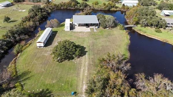 3162 W Monroe, Port O Connor, TX 77982