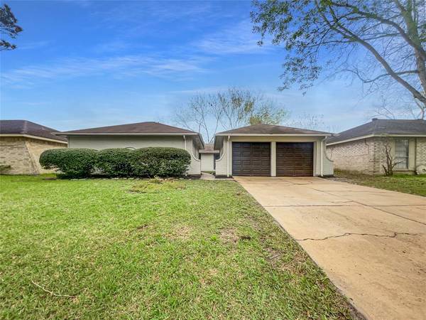 16307 Tibet RD, Friendswood, TX 77546