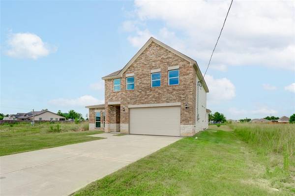 772 County Road 5100, Cleveland, TX 77535