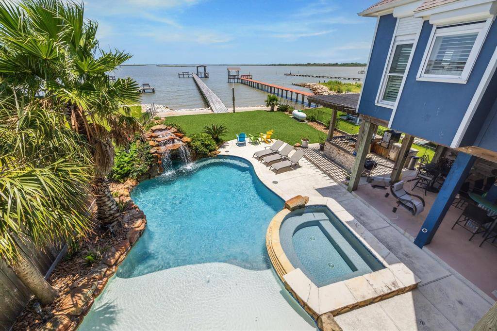 1623 Dick Bay DR, San Leon, TX 77539