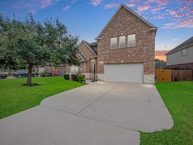 23626 Starbridge Lake LN, Richmond, TX 77407