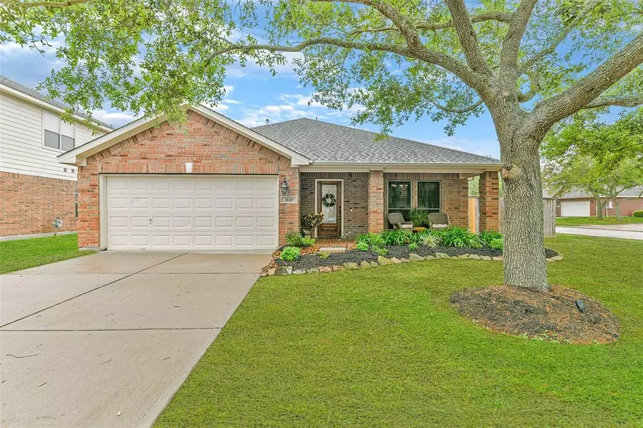 2120 Black Duck DR, League City, TX 77573