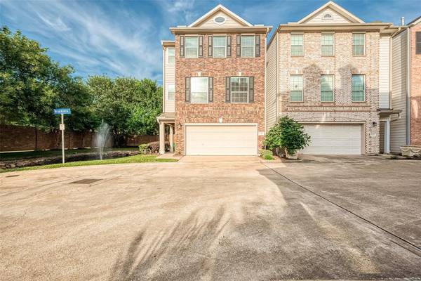 3403 Skyline Village DR, Houston, TX 77057