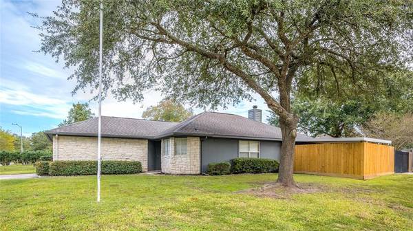 24206 SOFT PINE DR, Huffman, TX 77336