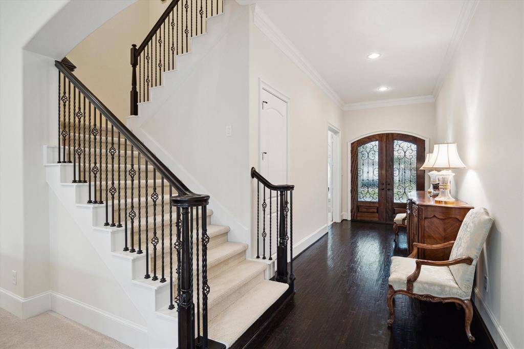 Houston, TX 77024,8615 Stable Crest BLVD