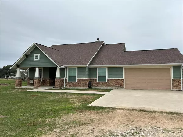 1065 Hoffman LN, Alleyton, TX 78935