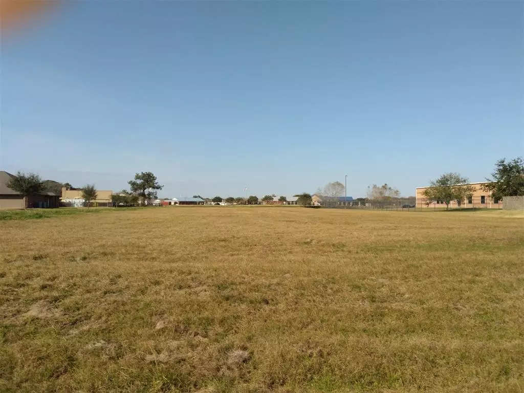 Angleton, TX 77515,00 VALDERAS N