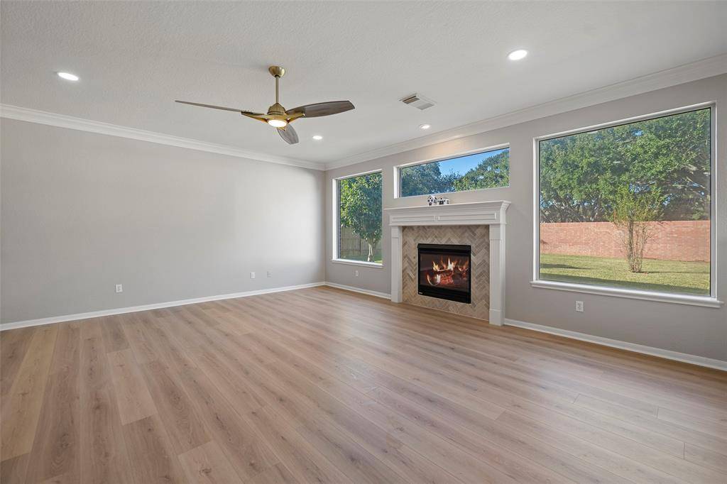 Sugar Land, TX 77479,1502 Meadow Hill DR E