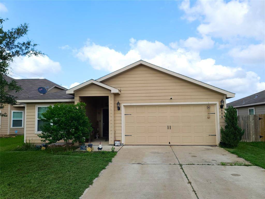 996 Lake View CIR W, Brookshire, TX 77423