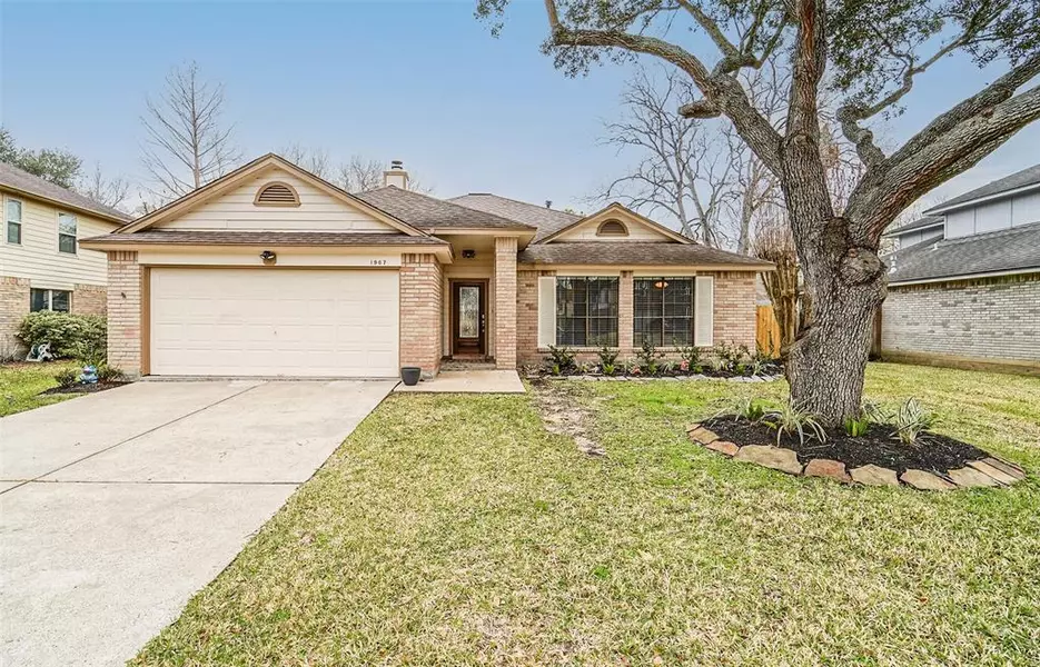 1907 Coronado ST, Friendswood, TX 77546