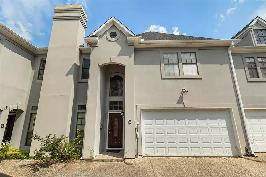 2004 Nantucket DR #C, Houston, TX 77057