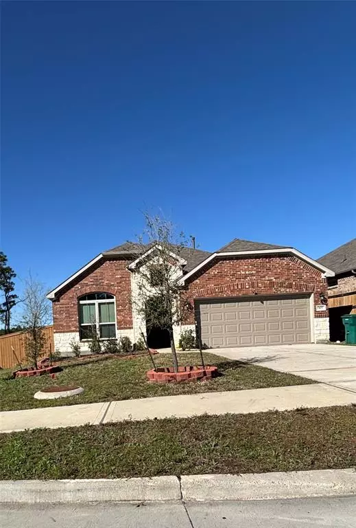 907 Golden Willow LN, Conroe, TX 77304