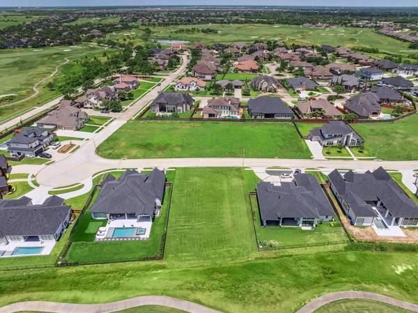 4805 Lost Creek Lane, League City, TX 77573