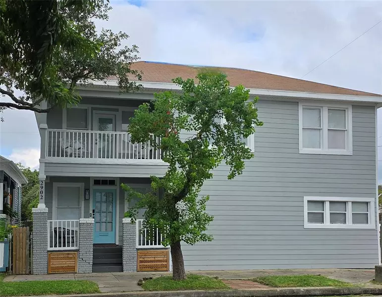 2902 Bernardo de Galvez, Galveston, TX 77550