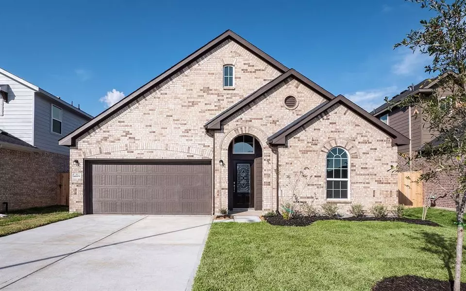 4619 Crescent Lake CIR, Baytown, TX 77521