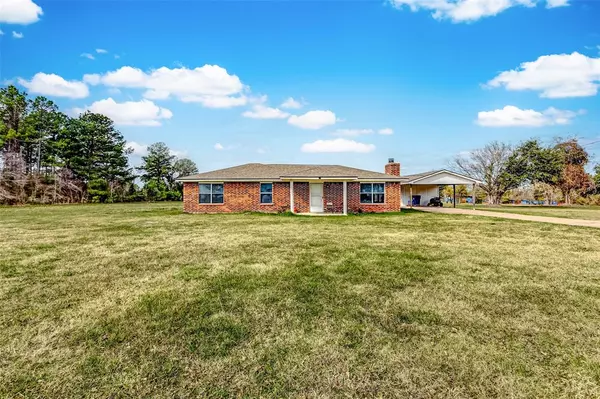 57 Trail Ridge RD, Huntsville, TX 77320