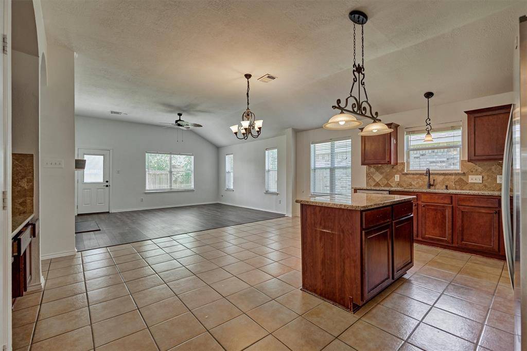 Tomball, TX 77375,11815 Canyon Falls DR