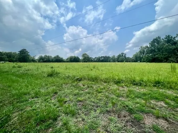 Buna, TX 77612,360 Private Road 8197