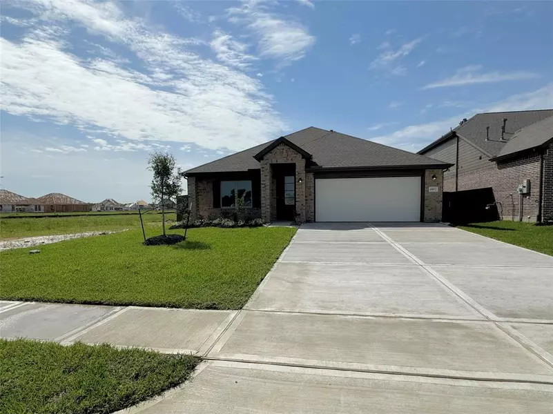 4907 Blue Pearl LN, League City, TX 77573