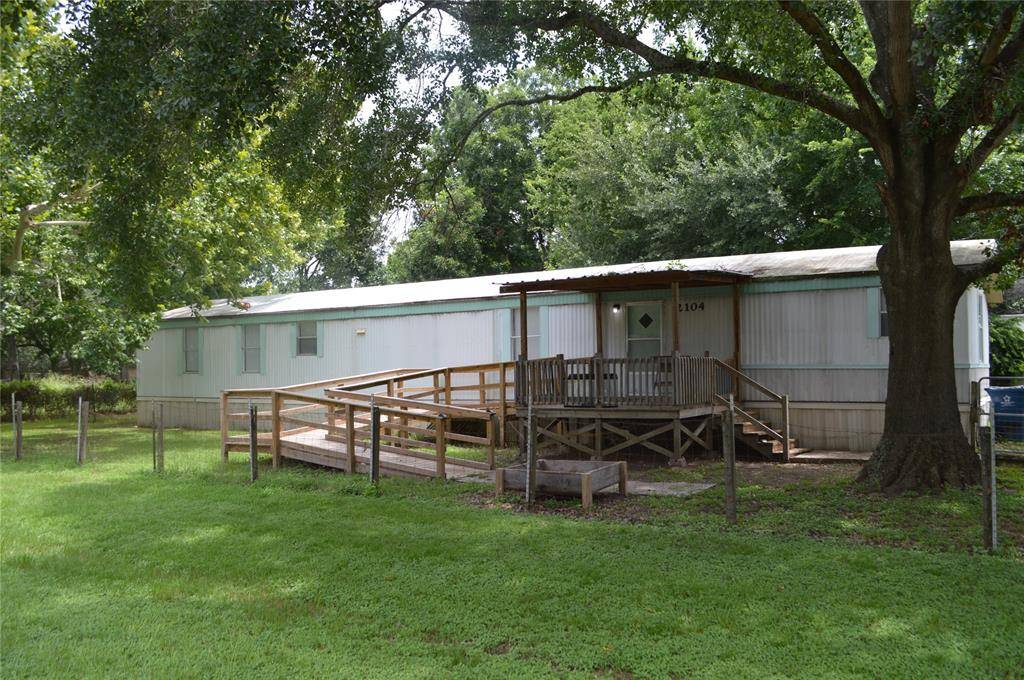 2104 Alliance ST, Waller, TX 77484