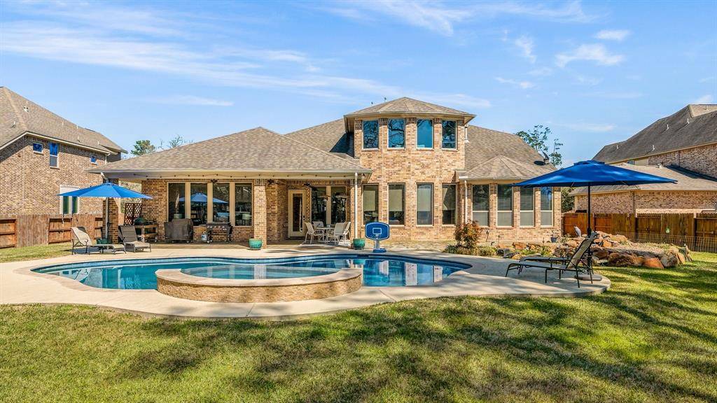 2118 Barton Woods BLVD, Conroe, TX 77301