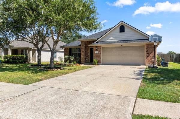 6505 Canyon Mist Ln, Dickinson, TX 77539