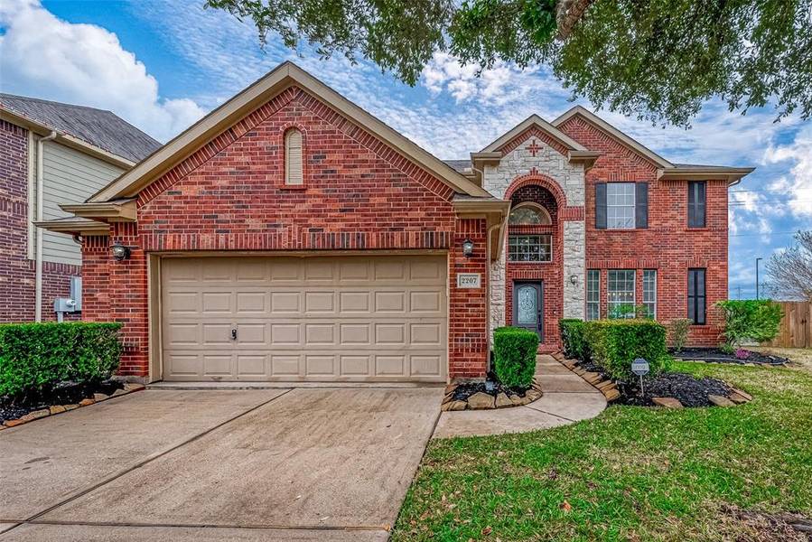 2207 Daroca DR, League City, TX 77573