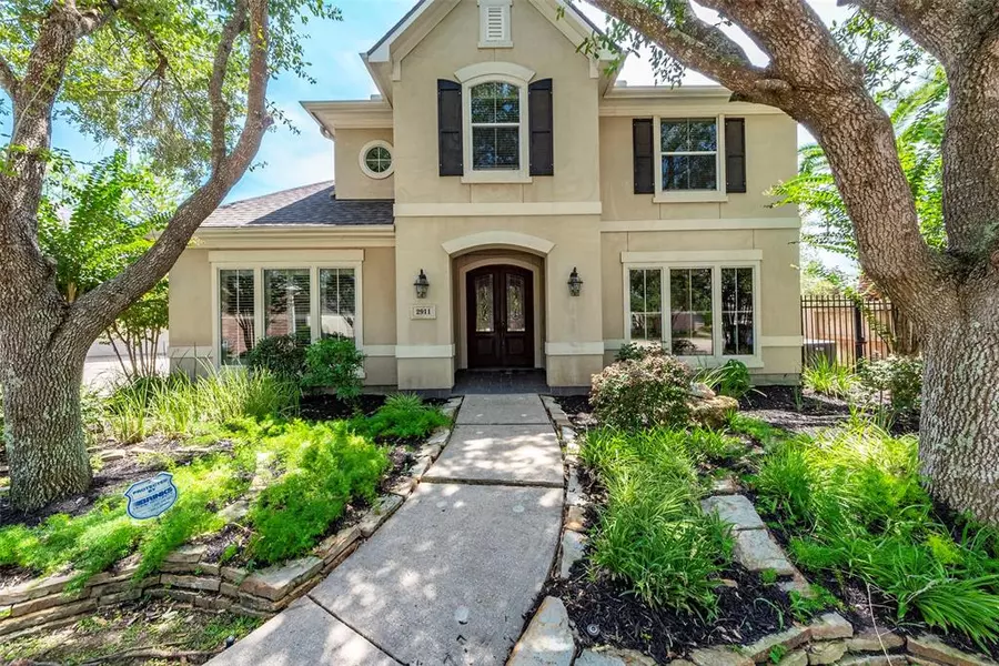 2911 Silver Maple CT, Friendswood, TX 77546