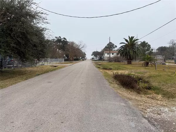 San Leon, TX 77539,403 Avenue Avenue E