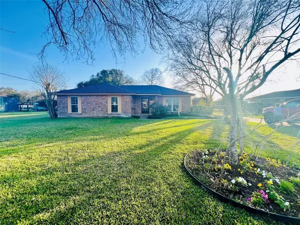 3901 County Road 960, Alvin, TX 77511