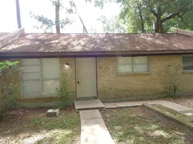 Conroe, TX 77301,701 Foster DR #8