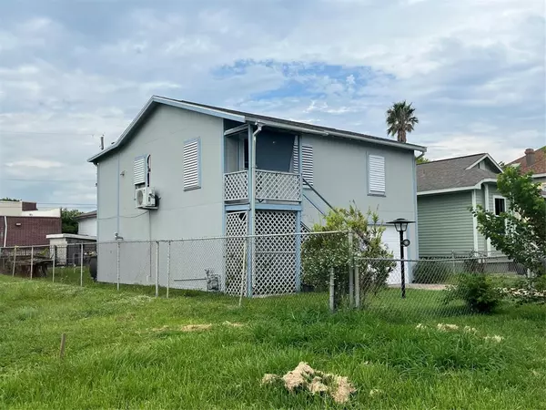 914 Avenue K, Galveston, TX 77550