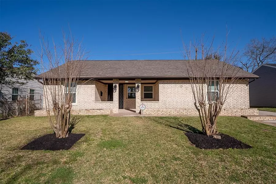 502 Sage DR, Galena Park, TX 77547