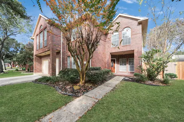 911 Tyler RUN, Sugar Land, TX 77479