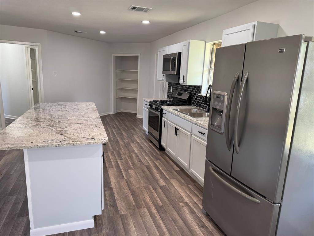 Houston, TX 77048,5218 Greylog DR
