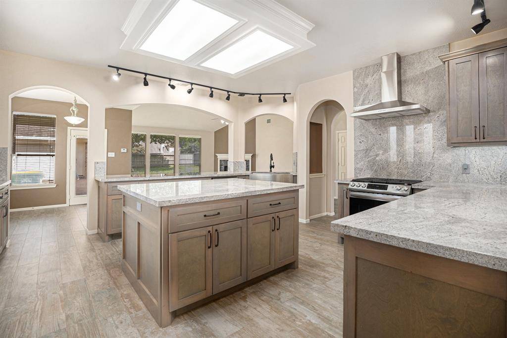 3218 W Oaks BLVD, Pearland, TX 77584