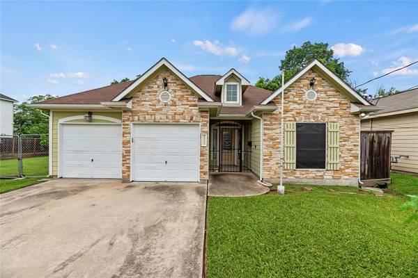 4529 Clover ST, Houston, TX 77051