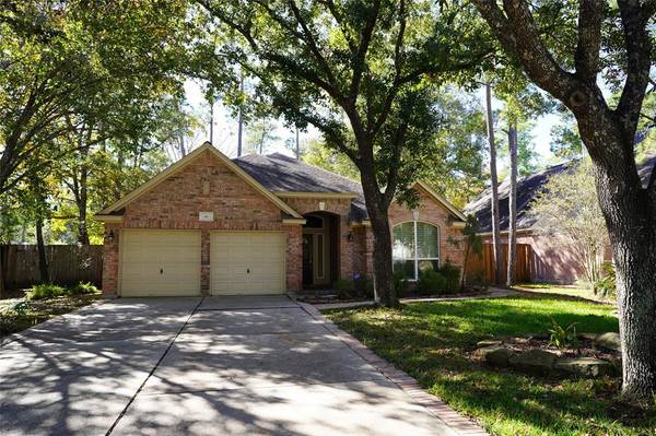 86 N Crossed Birch PL, The Woodlands, TX 77381