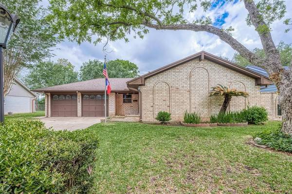 162 Bluebonnet ST, Sugar Land, TX 77478