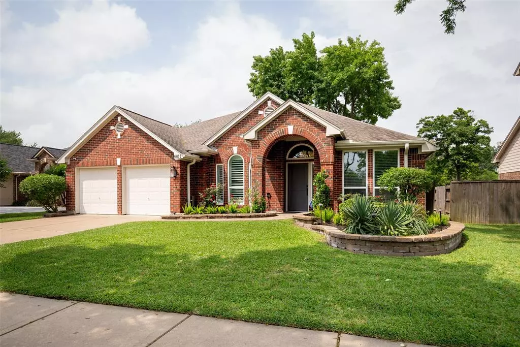 Sugar Land, TX 77479,6811 Shady LN