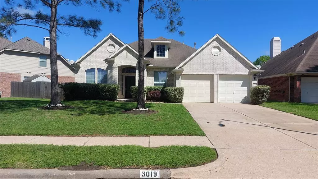 3019 Summercrest DR, Pearland, TX 77584