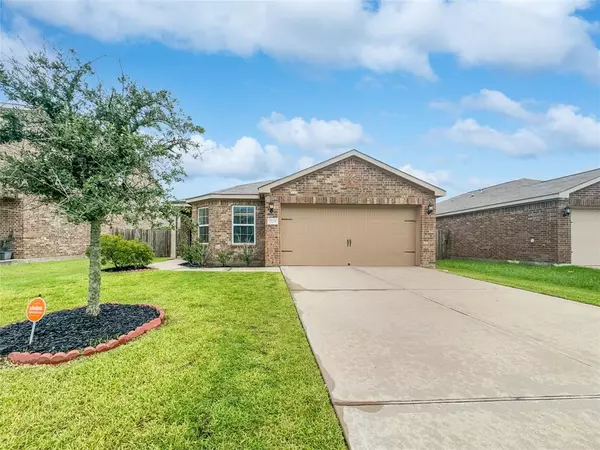 2725 Calypso PL, La Marque, TX 77568