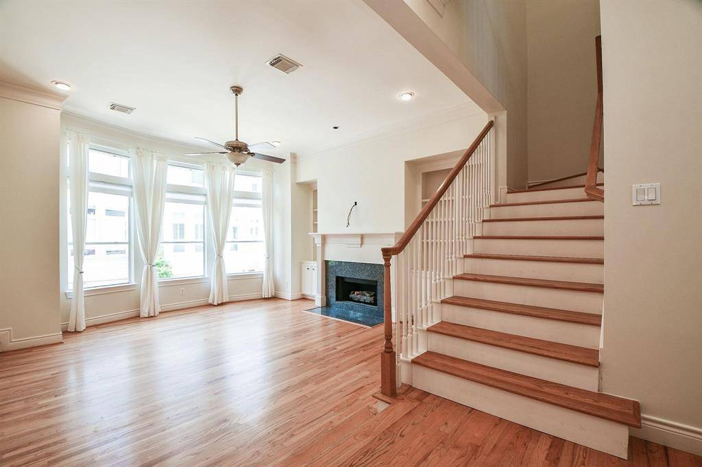 Houston, TX 77019,1025 Marconi ST