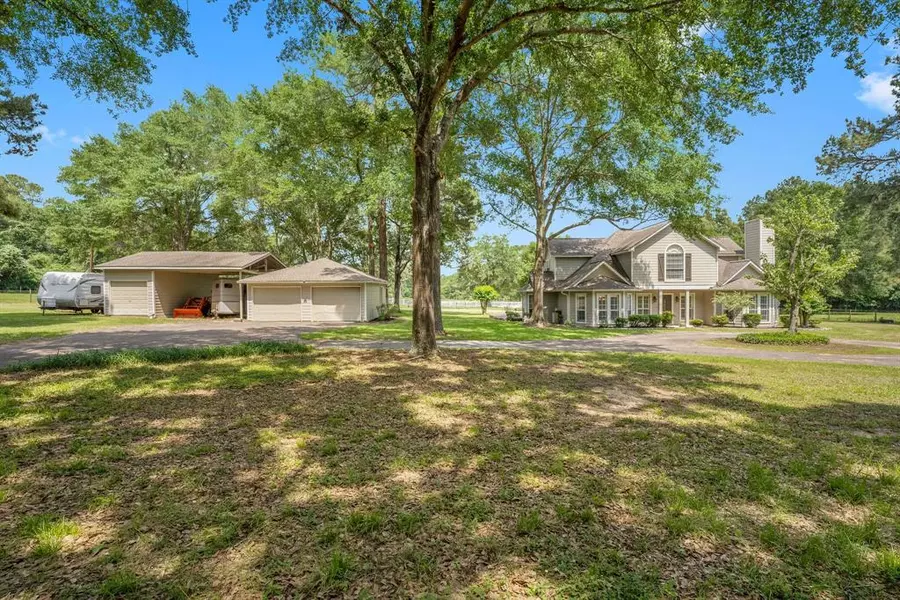 2879 Bobville RD, Montgomery, TX 77316