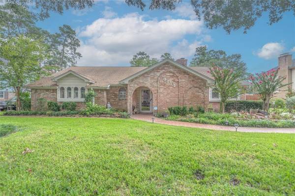 3815 Stillview DR,  Houston,  TX 77068