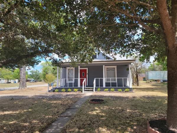 506 9th ST, Hempstead, TX 77445