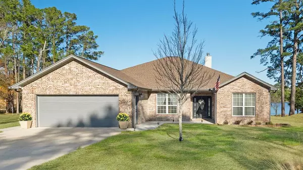 105 Greenway DR, Trinity, TX 75862